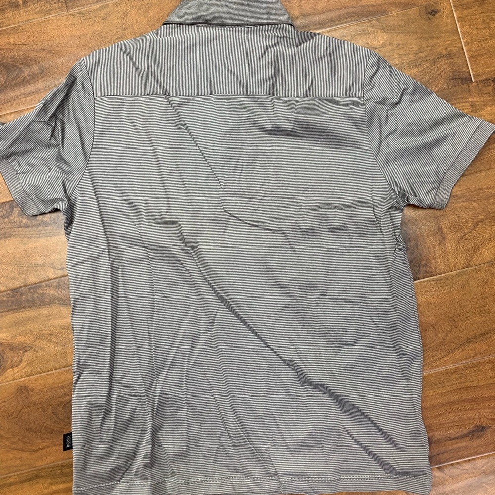 Men’s Hugo Boss short sleeve shirt (Brand New) - Picture 2 of 6